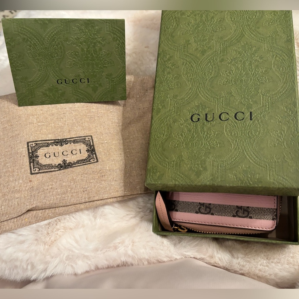 Gucci NWT Pink/Brown Striped Wallet - Full inclusion! - Picture 5 of 6